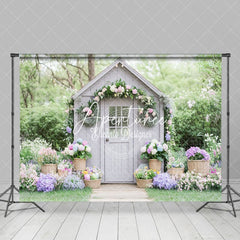Aperturee - Aperturee Charming Gray Cottage Arrangements Serene Backdrop
