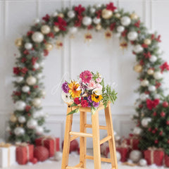 Aperturee - Aperturee Christmas Balloon Arch Backdrop Red Gold Silver Ornaments Decor White Wall Holiday Party Photo Props
