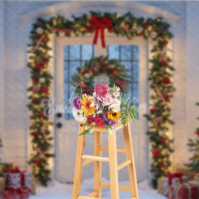 Aperturee - Aperturee Christmas Front Door Photography Backdrop White Door with Garland and Red Bows Snowy Holiday Photo Background