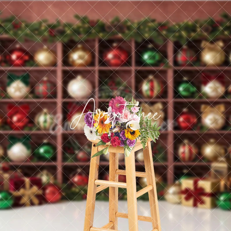 Aperturee - Aperturee Christmas Holiday Backdrop with Festive Ornaments and Gifts on Wooden Shelves Green Garlands and String Lights Decor
