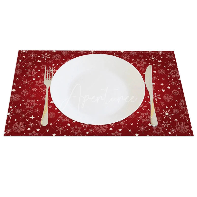 Aperturee - Aperturee Christmas Snowflake Set of 4 Placemats Red with White Snowflakes Winter Stars Holiday Table Mats