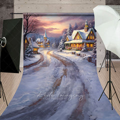 Aperturee - Aperturee Cozy Christmas Village Sweep Backdrop Painterly Snow Scene at Sunset Holiday Cottage Photo Studio Floor Drop