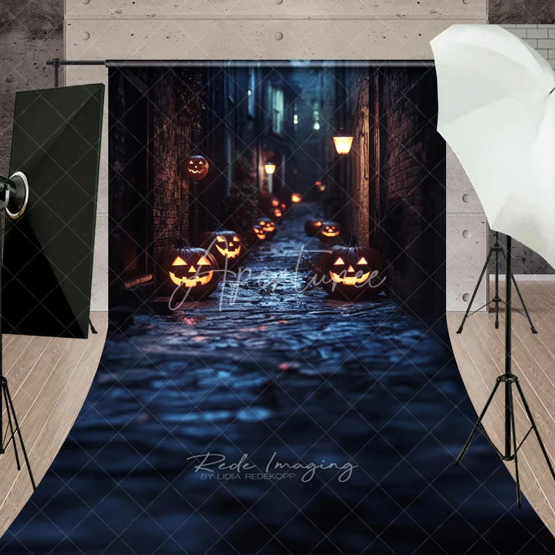 Aperturee - Aperturee Dark Alley with Glowing Jack-o’-Lanterns Halloween Sweep Backdrop Spooky Night Party Decor