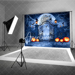 Aperturee - Aperturee Dark Gothic Halloween Holiday Backdrop Spooky Gate with Full Moon Lightning Bats and Jack-o’-Lanterns