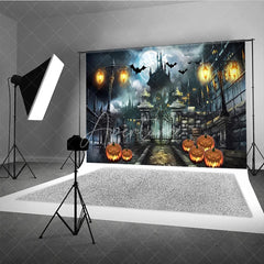 Aperturee - Aperturee Dark Haunted Castle and Full Moon Halloween Holiday Backdrop Featuring Flying Bats and Glowing Jack-o’-Lanterns