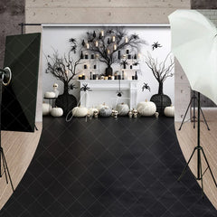 Aperturee - Aperturee Elegant Black and White Halloween Sweep Backdrop featuring Spooky Pumpkins Spiders and Tree Decor