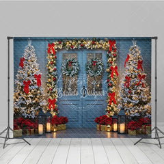 Aperturee - Aperturee Elegant Christmas Door Photography Backdrop Blue Door in Snow with Garland Winter Holiday Photo Background