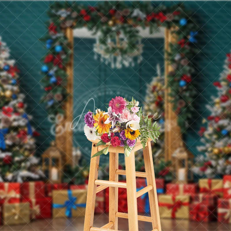 Aperturee - Aperturee Elegant Christmas Mirror Photography Backdrop Red and Blue Ornaments with Garland Classic Holiday Photo Background