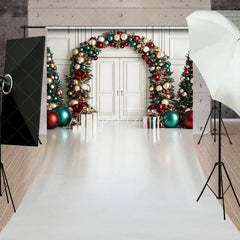 Aperturee - Aperturee Elegant Christmas Sweep Backdrop with Festive Red Gold and Teal Ornaments Luxurious Holiday Party Decor