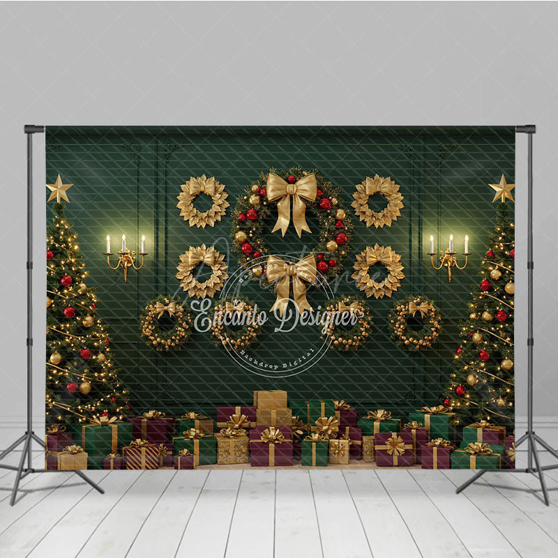 Aperturee - Aperturee Elegant Green and Gold Christmas Photography Backdrop Classic Wall with Wreaths Holiday Trees Photo Background
