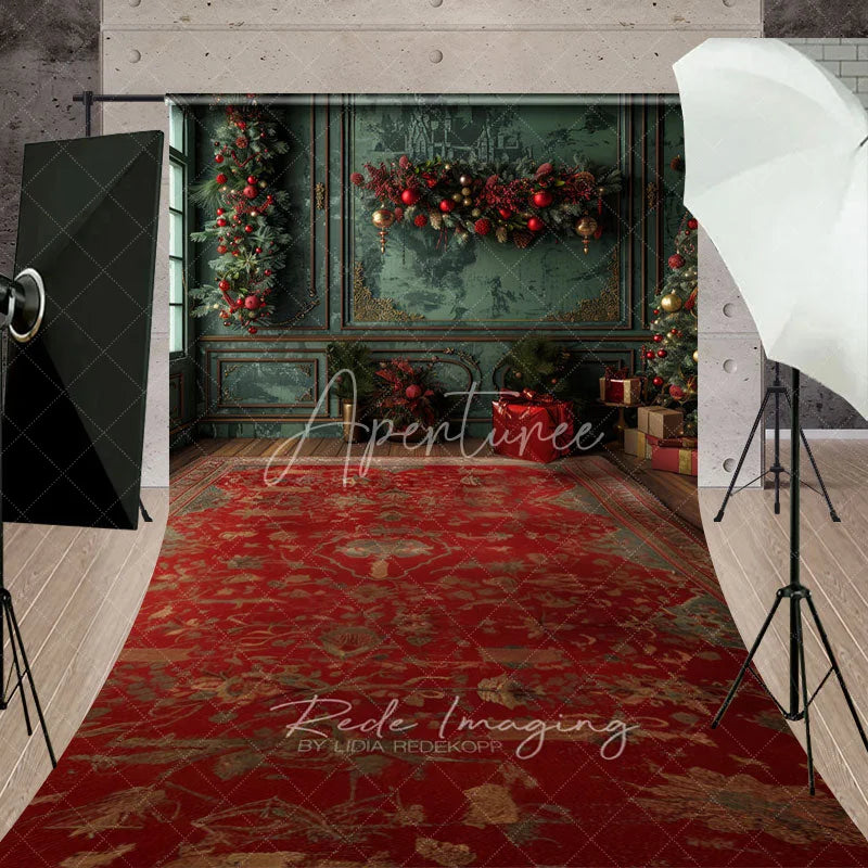 Aperturee - Aperturee Elegant Green and Red Christmas Sweep Backdrop Vintage Room with Garland Holiday Photo Studio Floor Drop