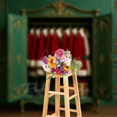 Aperturee - Aperturee Elegant Green Wall Santas Closet Christmas Backdrop