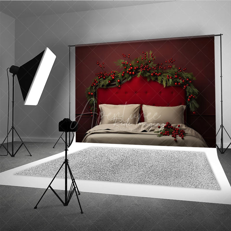 Aperturee Aperturee Elegant Red Christmas Headboard Photography Backdrop Tufted Bed with Berry Garland Moody Holiday Bedroom Prop