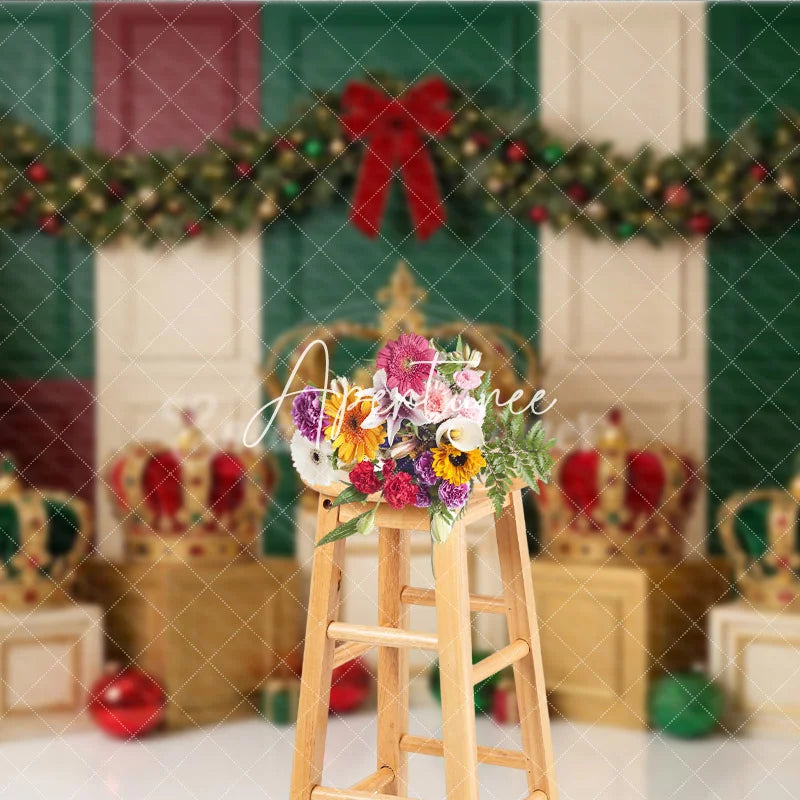 Aperturee - Aperturee Elegant Red Green Gold Christmas Tree and Royal Crown Holiday Backdrop Festive Celebration Decor