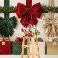Aperturee - Aperturee Elegant Red Green Gold Velvet Bows and Christmas Tree Holiday Backdrop Festive Gift Boxes and Ornaments Decor