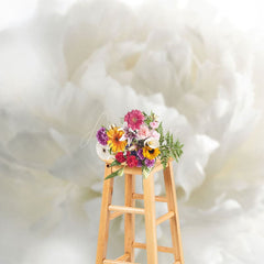 Aperturee - Aperturee Elegant White Floral Artistic Maternity Backdrop