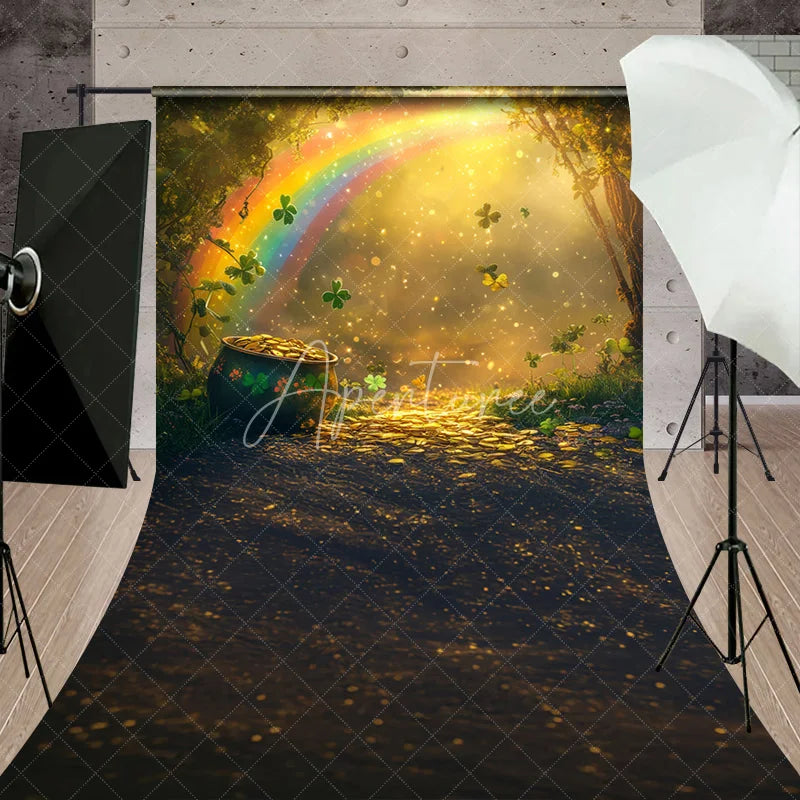 Aperturee - Aperturee Enchanting St. Patrick’s Day Sweep Backdrop featuring a Vibrant Rainbow Pot of Gold and Lucky Shamrocks