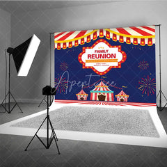 Aperturee - Aperturee Family Reunion Backdrop with Carnival Circus Tent Red and White Stripes Theme Welcome Banner for Party Decor