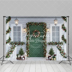 Aperturee - Aperturee Festive Christmas Porch Holiday Backdrop with Green Door Snowy Garlands Wreath and Warm Lights