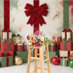 Aperturee - Aperturee Festive Red and Green Christmas Trees and Gifts Holiday Backdrop Elegant Bows and Ornaments Decor