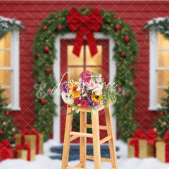 Aperturee - Aperturee Festive Red House Christmas Tree Garland Holiday Backdrop Snowy Gifts and Warm Lights Winter Party Decor