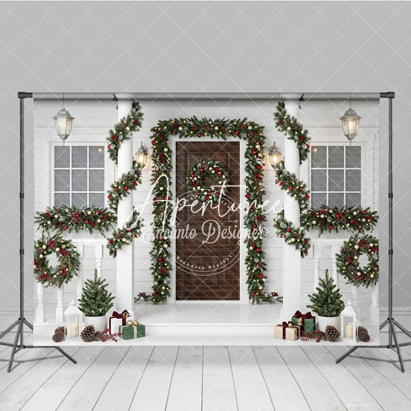 Aperturee - Aperturee Festive Winter Holiday Porch Backdrop with Green Garlands Red Berries Gold Ornaments and Warm Lights