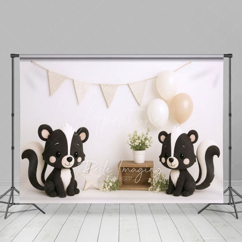 Aperturee - Aperturee Floral Little Raccoon Balloon Cake Smash Backdrop