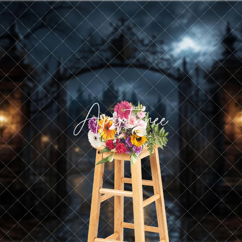 Aperturee - Aperturee Gothic Haunted Mansion and Ornate Iron Gate Holiday Backdrop Spooky Full Moon Night Scene