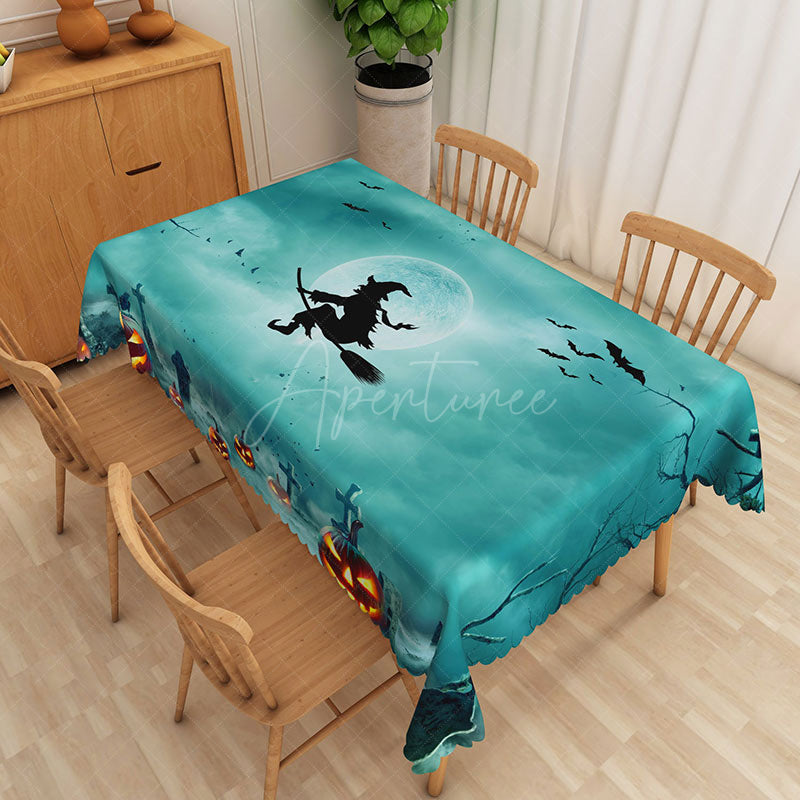 Aperturee - Aperturee Green Halloween Rectangle Tablecloth with Witch Moon and Bats for Spooky Night and Wicked Party Decor