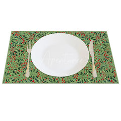 Aperturee - Aperturee Green Holly Berry Set of 4 Placemats Red Berries and Leaves Christmas Holiday Table Mats Decor