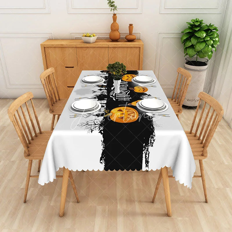 Aperturee - Aperturee Halloween Rectangle Tablecloth with Bats and Jack O’ Lanterns for Spooky Holiday Party and Dining Decor