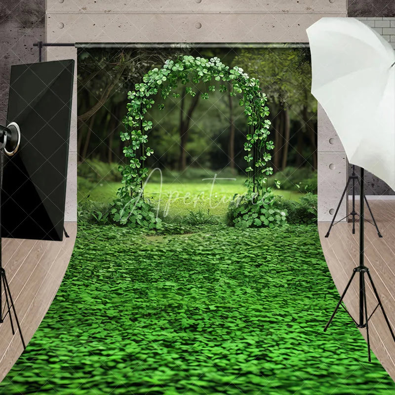 Aperturee - Aperturee Lush Green Clover Archway and Enchanting Forest Sweep Backdrop Ideal for Spring Garden Parties and Photoshoots