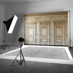 Aperturee - Aperturee Luxurious Gold Ornate Molding and Paneling Classic Baroque Photography Backdrop Elegant Cream Wall Decor for Portraits