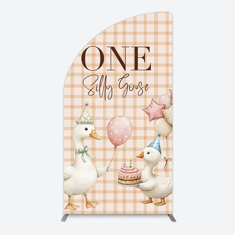 Aperturee - Aperturee One Silly Goose Plaid Birthday Half Moon Arch Backdrop