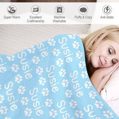 Aperturee - Aperturee Personalized Pet Blanket with Custom Name and Paw Prints Light Blue Cozy Throw for Dogs and Cats Pet Lover Gift