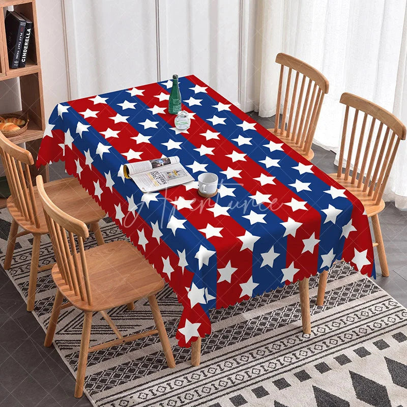 Aperturee - Aperturee Red and Blue Star Pattern Rectangle Tablecloth with Scalloped Edge Patriotic 4th of July Independence Day Decor