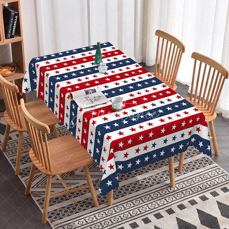 Aperturee - Aperturee Red White and Blue Stars and Stripes Rectangle Tablecloth with Scalloped Edge Patriotic 4th of July Decor