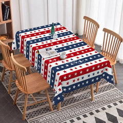 Aperturee - Aperturee Red White and Blue Stars and Stripes Rectangle Tablecloth with Scalloped Edge Patriotic 4th of July Decor