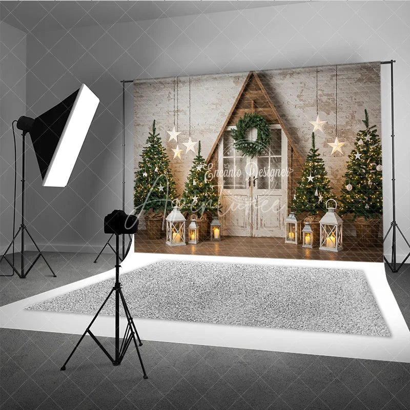 Aperturee - Aperturee Rustic A-Frame Door Christmas Photography Backdrop Farmhouse Scene with Trees and Lanterns Scandinavian Holiday