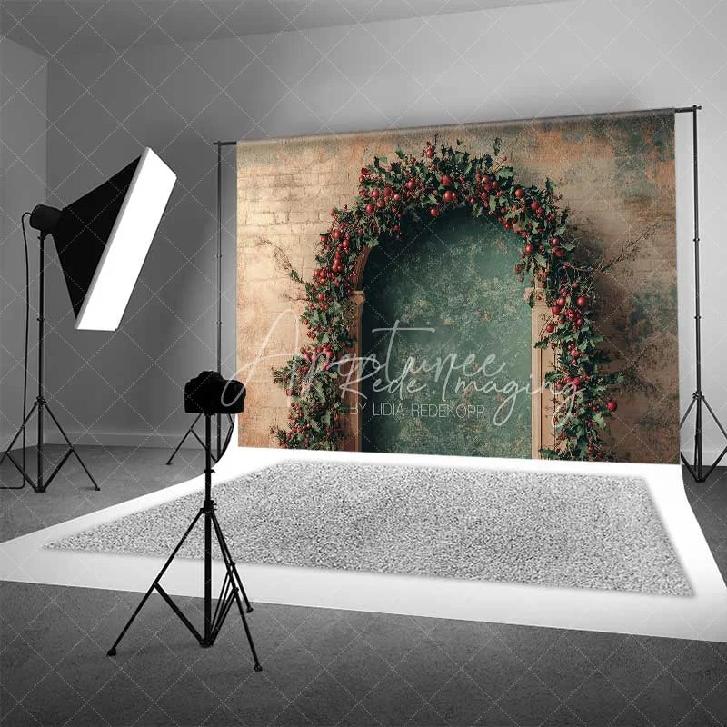 Aperturee - Aperturee Rustic Christmas Arch Backdrop Red Berry Garland Grunge Wall Vintage Doorway Photo Background