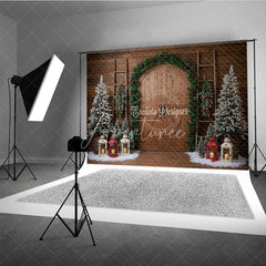 Aperturee - Aperturee Rustic Christmas Barn Door Photography Backdrop Flocked Trees in Snow Farmhouse Holiday Photo Background