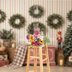 Aperturee - Aperturee Rustic Christmas Holiday Backdrop with Evergreen Wreaths Flocked Tree and Vintage Suitcases for Festive Photos
