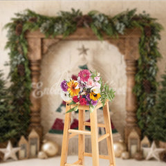 Aperturee - Aperturee Rustic Macrame Christmas Tree Holiday Backdrop with Pine Trees Garland and Gold Ornaments for Festive Winter Decor