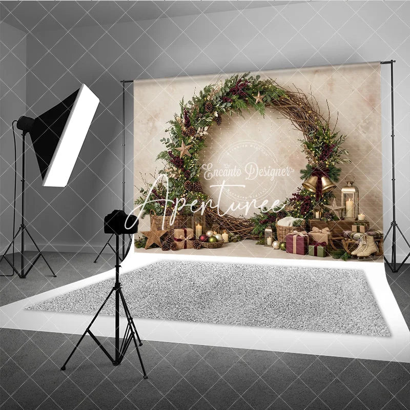 Aperturee - Aperturee Rustic Wooden Wreath Holiday Backdrop with Evergreen Berries Pinecones and String Lights Festive Christmas Decor