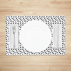 Aperturee - Aperturee Simple Black and White Polka Dot Set of 4 Placemats Classic Pattern for Modern Farmhouse Kitchen Decor