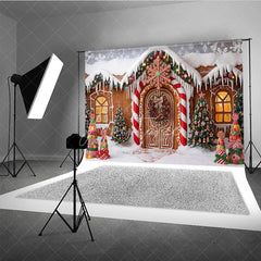 Aperturee - Aperturee Sweet Gingerbread House Christmas Holiday Backdrop with Snow Covered Roof and Candy Trees Winter Wonderland Party