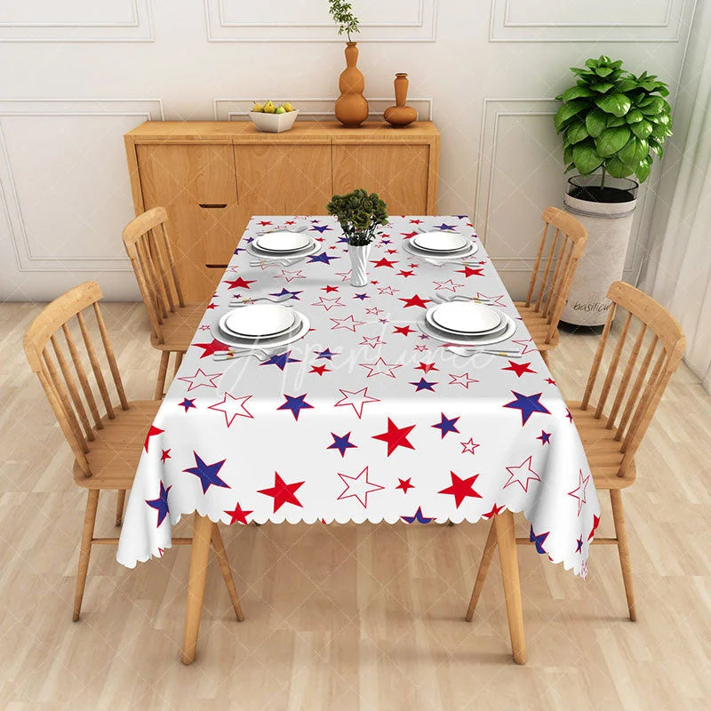Aperturee - Aperturee Vibrant Red and Blue Stars Patriotic Rectangle Tablecloth Scalloped Edge for Independence Day Celebrations