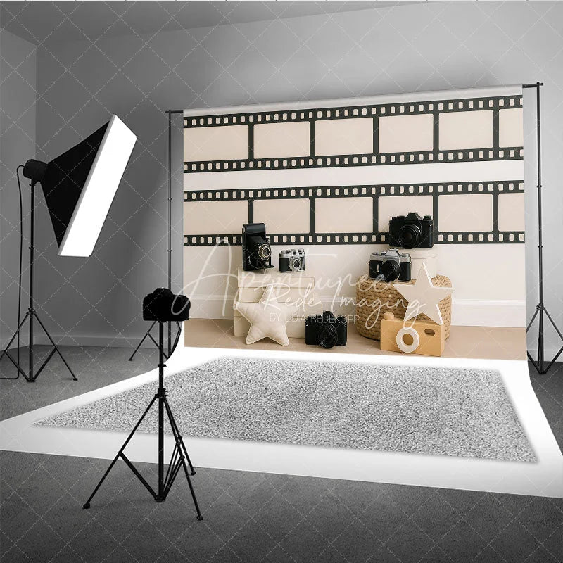 Aperturee - Aperturee Vintage Camera and Film Strip Photo Backdrop Movie Night Photography Background for Studio