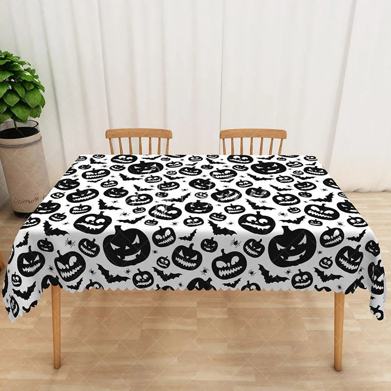 Aperturee - Aperturee White Halloween Rectangle Tablecloth with Jack O’ Lanterns and Bats for Kids Spooky Party Decorations