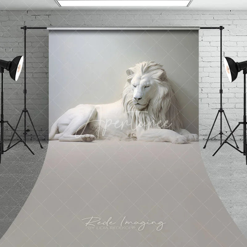 Aperturee - Aperturee White Lion Sculpture Sweep Backdrop Elegant Minimalist Portrait Photography Background